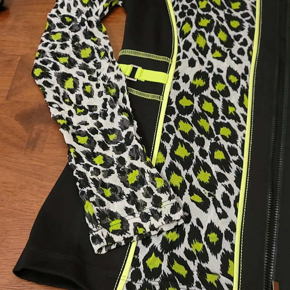 Piccadilly Jacket and matching tank, size Sm, animal print black, cream green - Picture 10 of 16